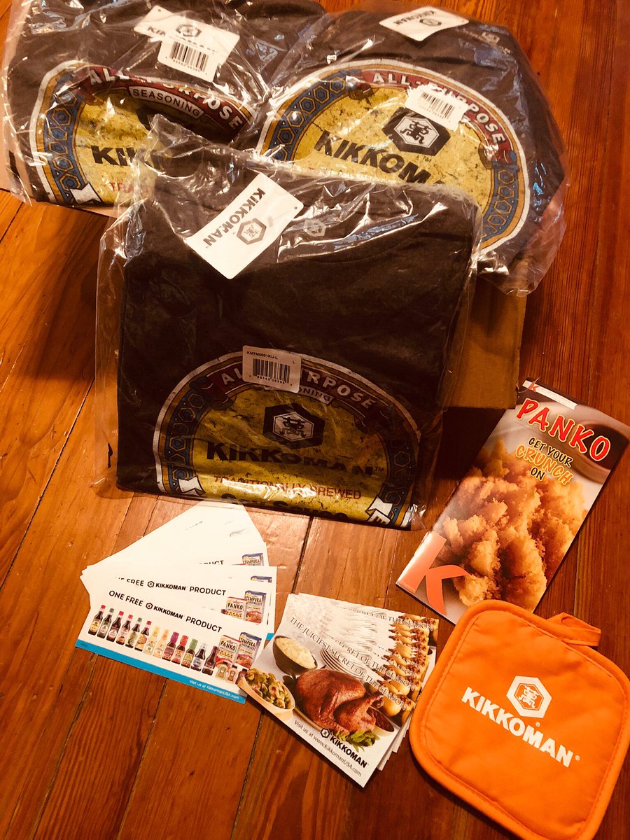 Amanda_w_6's tweet image. Loving the shirts that I will give out at my #kikkomanparty #sponsored @KikkomanKitchen @RippleStreetFun #hashtagsarefun #kikkomanshirts #recipes #holidayparty #Friendsgiving #partypack  #panko