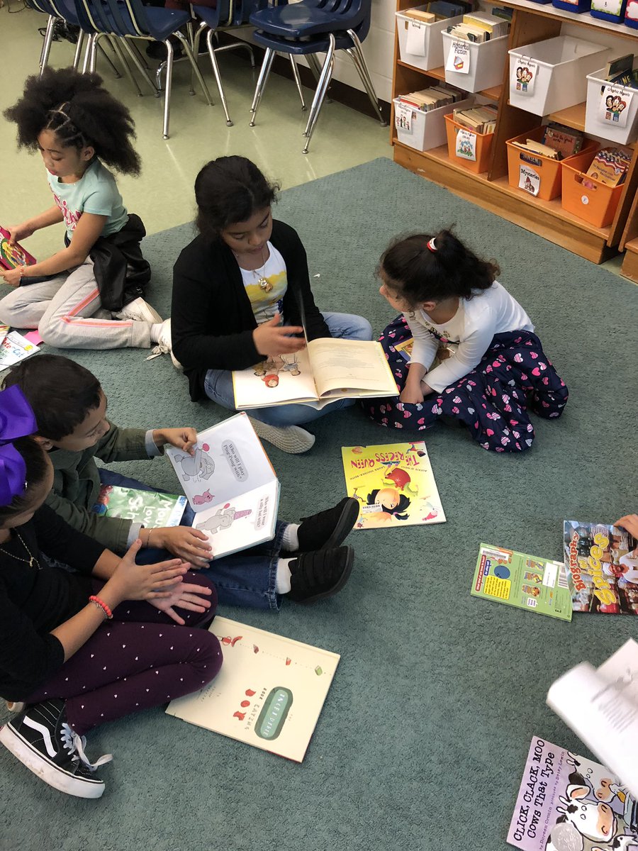 hybla4th's tweet photo. Buddy reading with @Hybla2nd https://t.co/1ifaooLTod