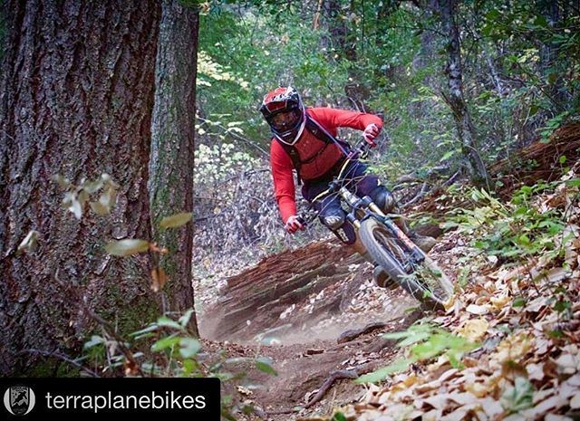 CaliExp's tweet image. Guide @brianhappy getting it on his @terraplanebikes 6Gun! This steel Beauty has lines as smooth as rider and builder, Mr. Hapgood! ift.tt/2zIqLke