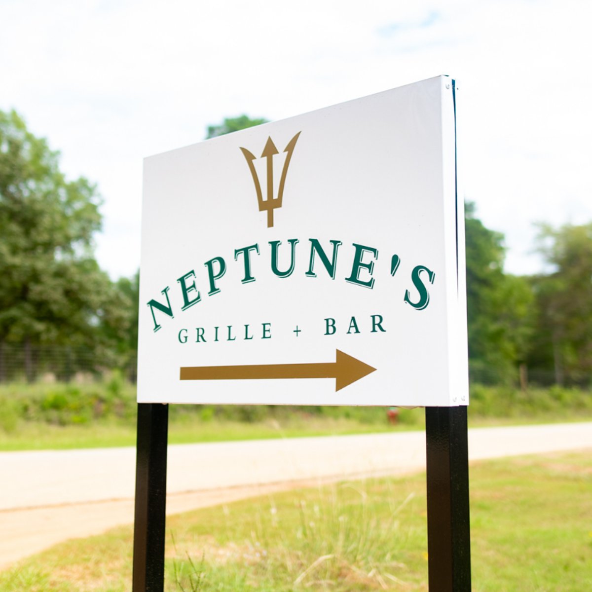 If you're looking for a delicious meal and drinks after a round, we can point you in the right direction.