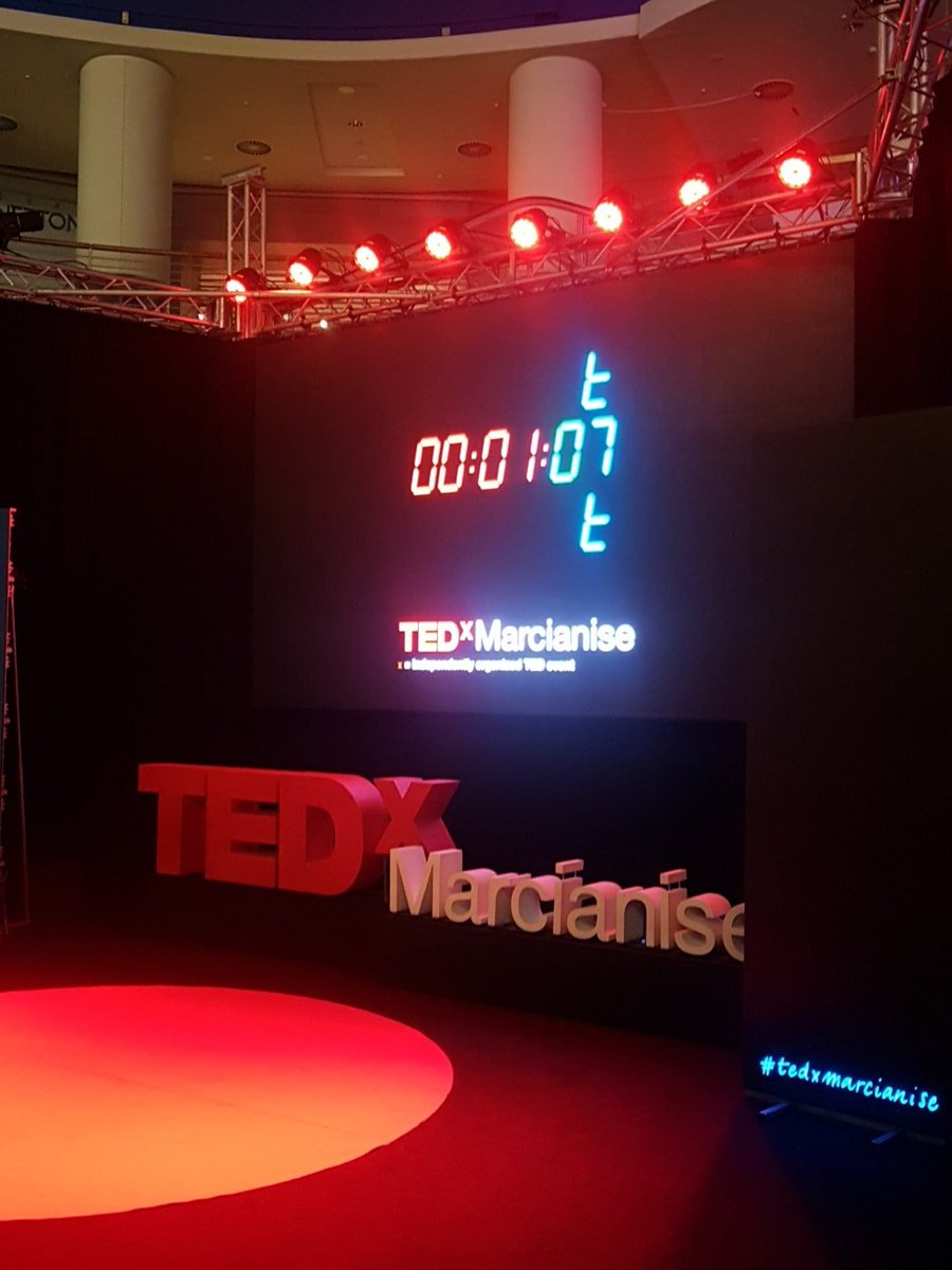 Forza #TEDxMarcianise! #zoominzoomout