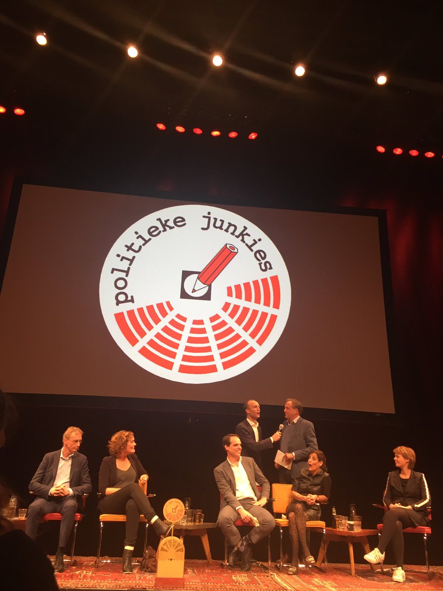 Het juryoordeel van <a href="/APechtold/">Alexander Pechtold</a>! Wie wint voor de allerlaatste keer de Politieke Junkies-bokaal? #politiekejunkies in @ITAamsterdam