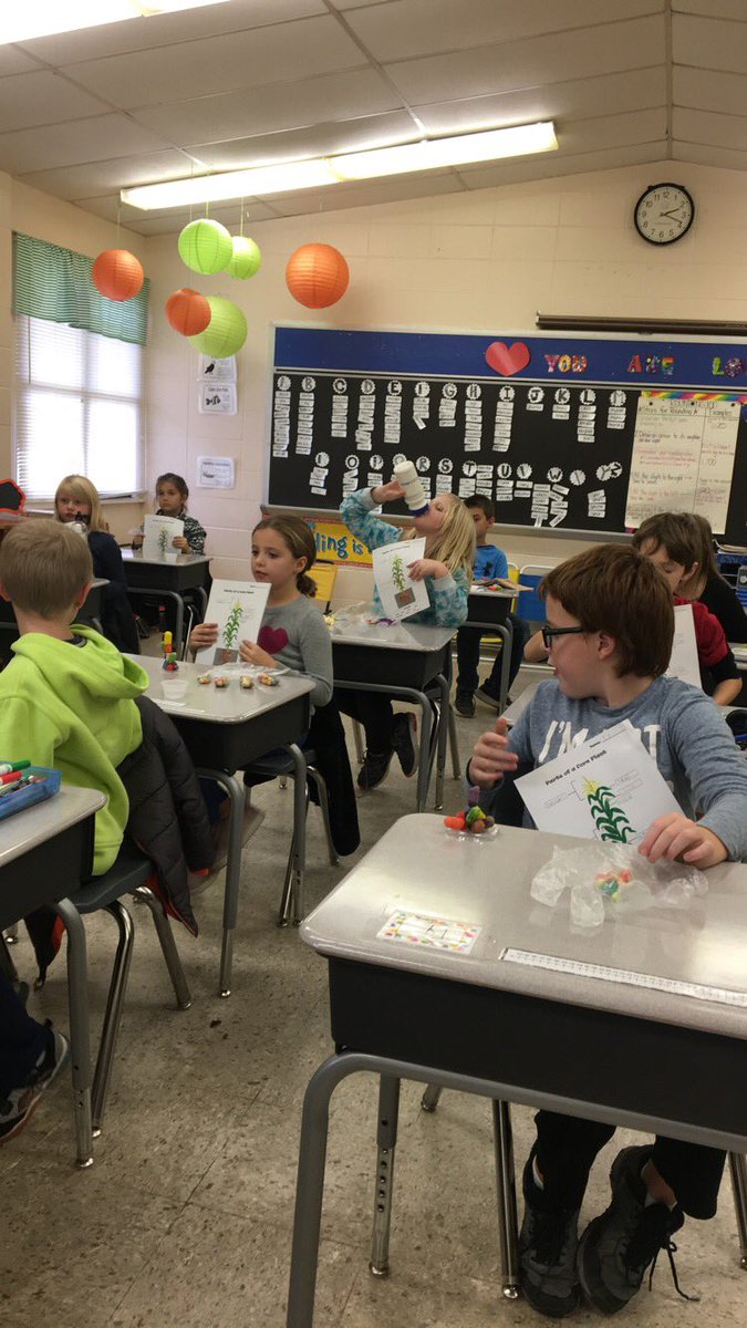 NicholeMLicht tweet media