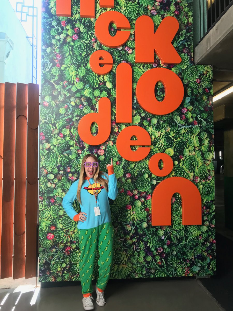 ULVComms's tweet photo. Senior broadcast television major Florencia Schinoff is interning at @Nickelodeon in production. She's passionate about editing and hopes to produce or edit films and TV shows for a living. #knowyourleos #leofamily #ulvcomms #nicktern https://t.co/kCDh8bfWGh