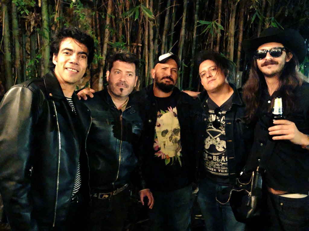 Este martes 13 estaremos en #FILIJ2018  <a href="/VelazquezMexico/">VelazquezMexico</a> a las 13hrs #ParqueBicentenario Caiganle!! 
<a href="/pedrogameover/">Pedro García</a> #Chui <a href="/RopitasVQZ/">Ro Velazquez</a> <a href="/niniomarquez/">El Niño</a> #SoyFilij #38FILIJ 📷: Jenn