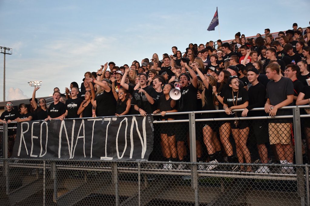 PHSRedNation's tweet photo. We loved cheering you guys on, thank you Patriot football for the memories❤️ https://t.co/a4G7kx8in9