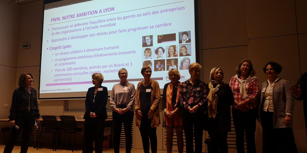 L'événement international sur l'égalité H/F de @PWNglobal accueilli auj à Lyon. Au programme : le numérique comme levier, les biais algorithmiques, l'importance de la formation...  l'occasion de rappeler l'engagement de la Région pr favoriser la #mixité dans le #numérique!