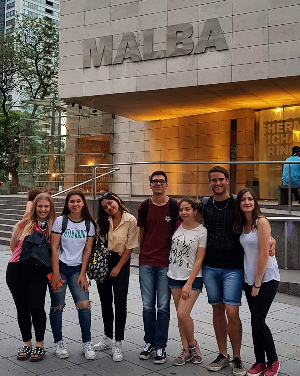 Ser amor es la única forma en la que entiendo que se puede y se merece vivir. Estar en <a href="/museomalba/">MALBA</a> para ver <a href="/teatrodeguerra/">Teatro de Guerra</a> con adolescentes es un modo de serlo y de construirlo para fomentar la paz. <a href="/Voiceofaveteran/">Dr David Jackson</a> <a href="/lolaariasworks/">Lola Arias</a> #Teatrodeguerra