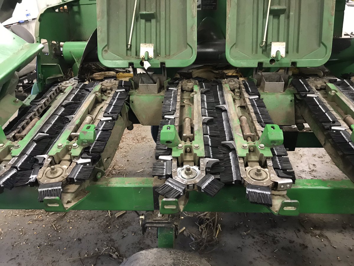 When the snow flies its the perfect day to install some new <a href="/360yieldcenter/">360 Yield Center</a> yield saver brushes!!  Time to get back to harvesting for this grower. <a href="/KeyCooperative/">Key Cooperative</a> <a href="/CENTROLofIowa/">Centrol Precision Ag</a>