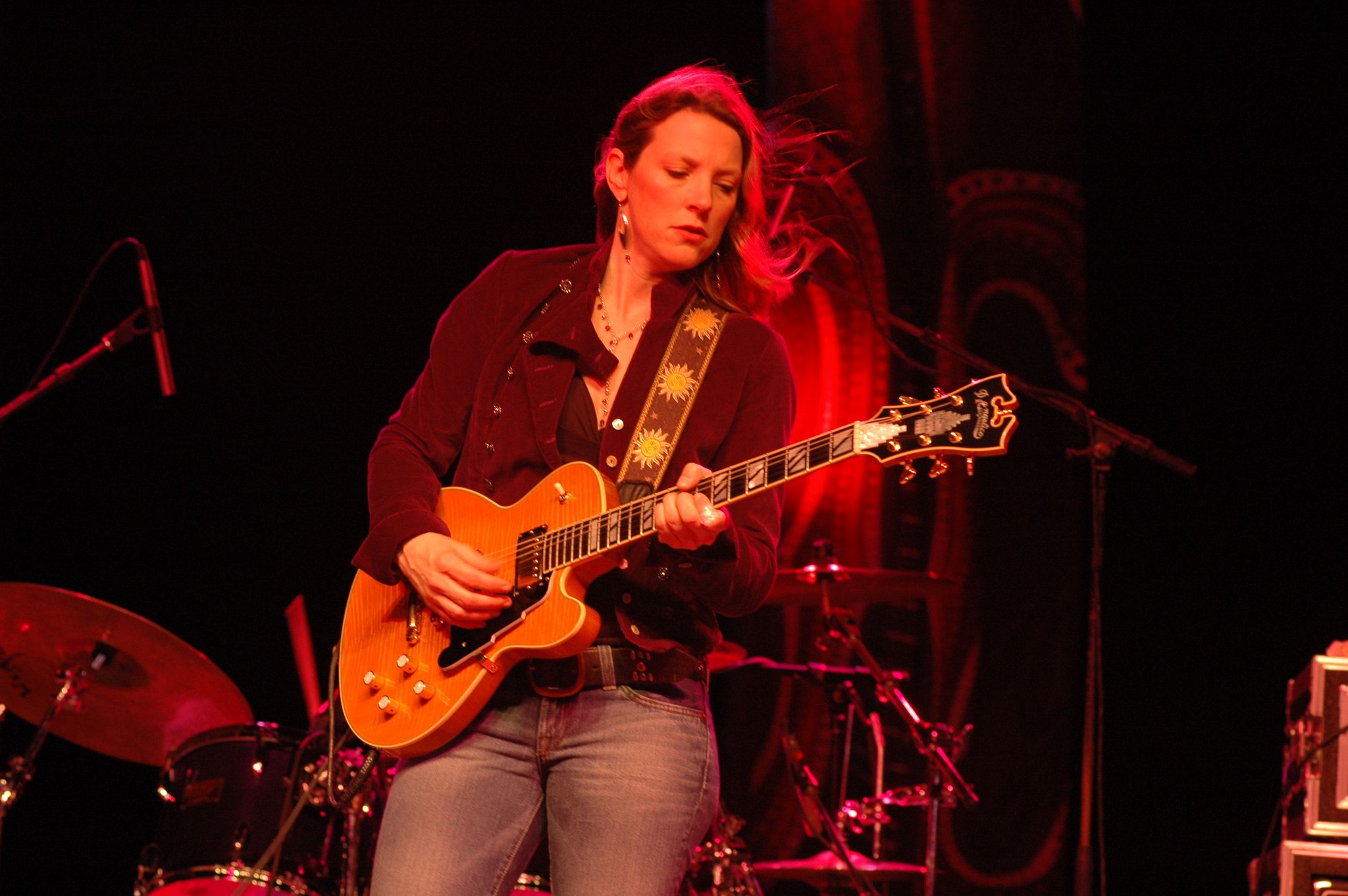 Happy birthday to  Susan Tedeschi! 