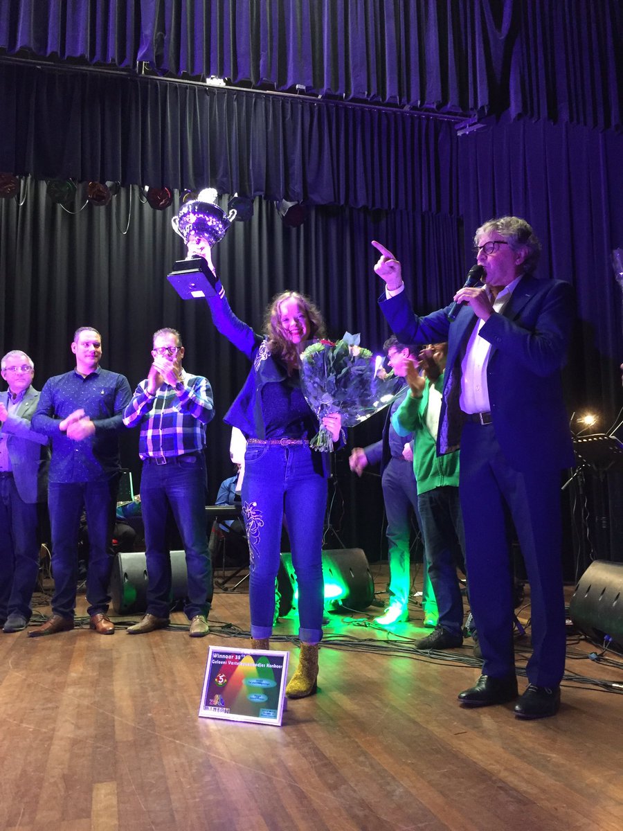Vanaovend haet Lonne Kielen ‘t #GVK gewonne mit ‘t leedje Tèl dien zaegeninge - preficiat #Flaarisse #Gelaen #Vastelaovend