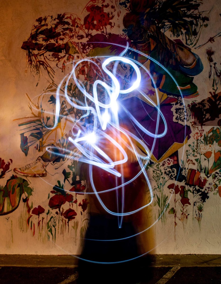 Train2P's tweet image. Amongst the chaos behold the reason.... live.