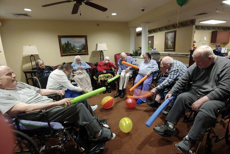 FranciscanHCC's tweet photo. Balloons + pool noodles = FUN @FranciscanHCC 🎈🎈🎈#FranciscanFun #BalloonBlast #LifeEnrichmentRocks #TrilogyLiving https://t.co/obkkZQtU3h
