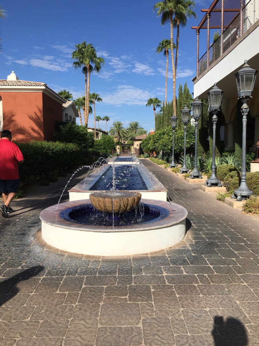 AllisonSmithPDX's tweet photo. Magazine photo or #currentlocation ?!  Thoroughly enjoying having a client in #arizona!

#asmithdesign #allisonsmithdesign #interiordesign #interiordesigner https://t.co/48JoKyySxw