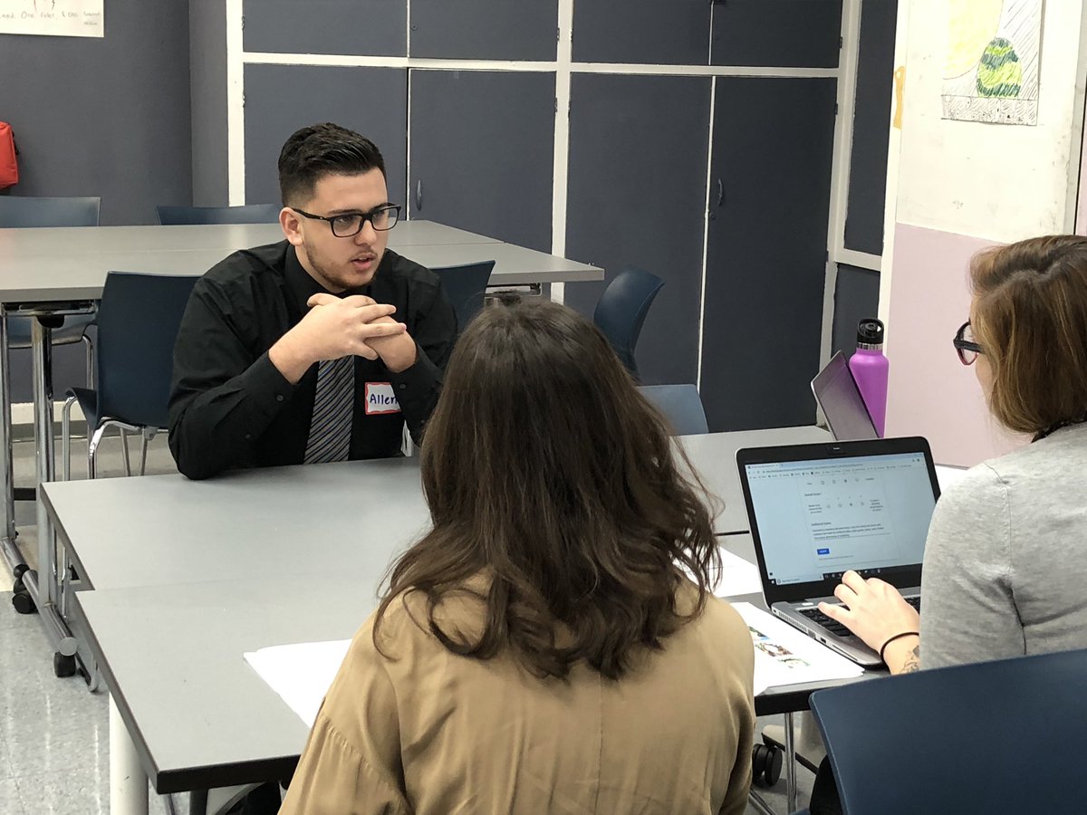 wearedavincix's tweet photo. Look at that professional attire and game face for a @belkin interview! Students have been so impressive at this year’s #Internship #Interview Fair. #realworldlearning #closethegap #reinventeducation #pbl https://t.co/vsvQUVCSw7
