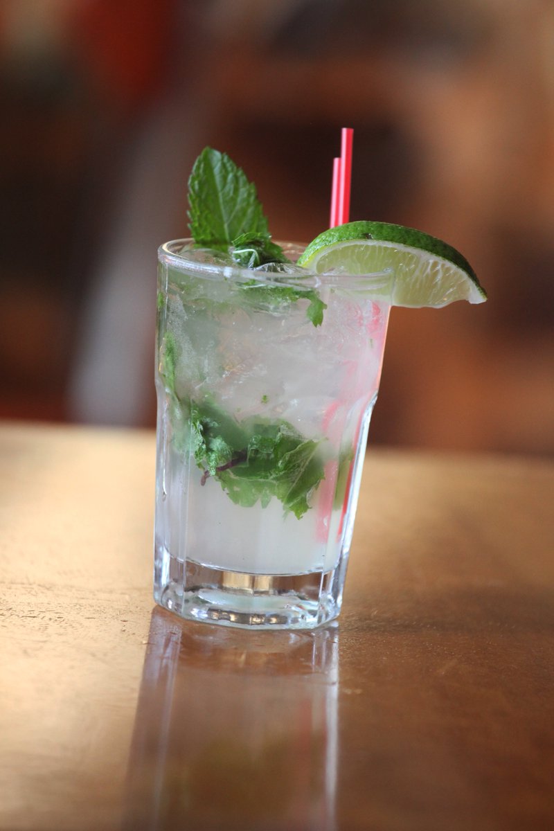 MiBanderaRest's tweet image. This is what's going down at @MiBanderaRest . What are you up to? #joinus #weekendvibes #friyay #cocktails #churrasco