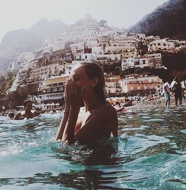 ShumanMaya's tweet photo. ♡09/11/18♡
#WelcomeGA #GATravel
Tercer día del mini tour, ahora estamos en Nápoles Italia, el mar a sido lo más estupendo de todo, gracias a @screamnxah por la increíble foto ♡
Este viaje cada día va siendo de lo mejor ♥️. https://t.co/xBDZnYeTmJ