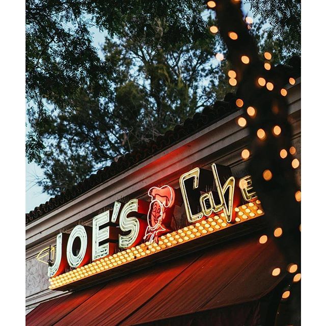 joescafesb's tweet photo. THE PLACE TO START YOUR WEEKEND - JoesCafe #Since1928 #SantaBarbara #JoesCafeMenu #SantaBarbaraCA #VisitSantaBarbara #SeeSB #VisitSB #Eeeeeats #SantaBarbaraFood #DownTownSantaBarbara 📷@visitsantabarbara https://t.co/i3UQkSFMAB https://t.co/C2vTx4n3xy