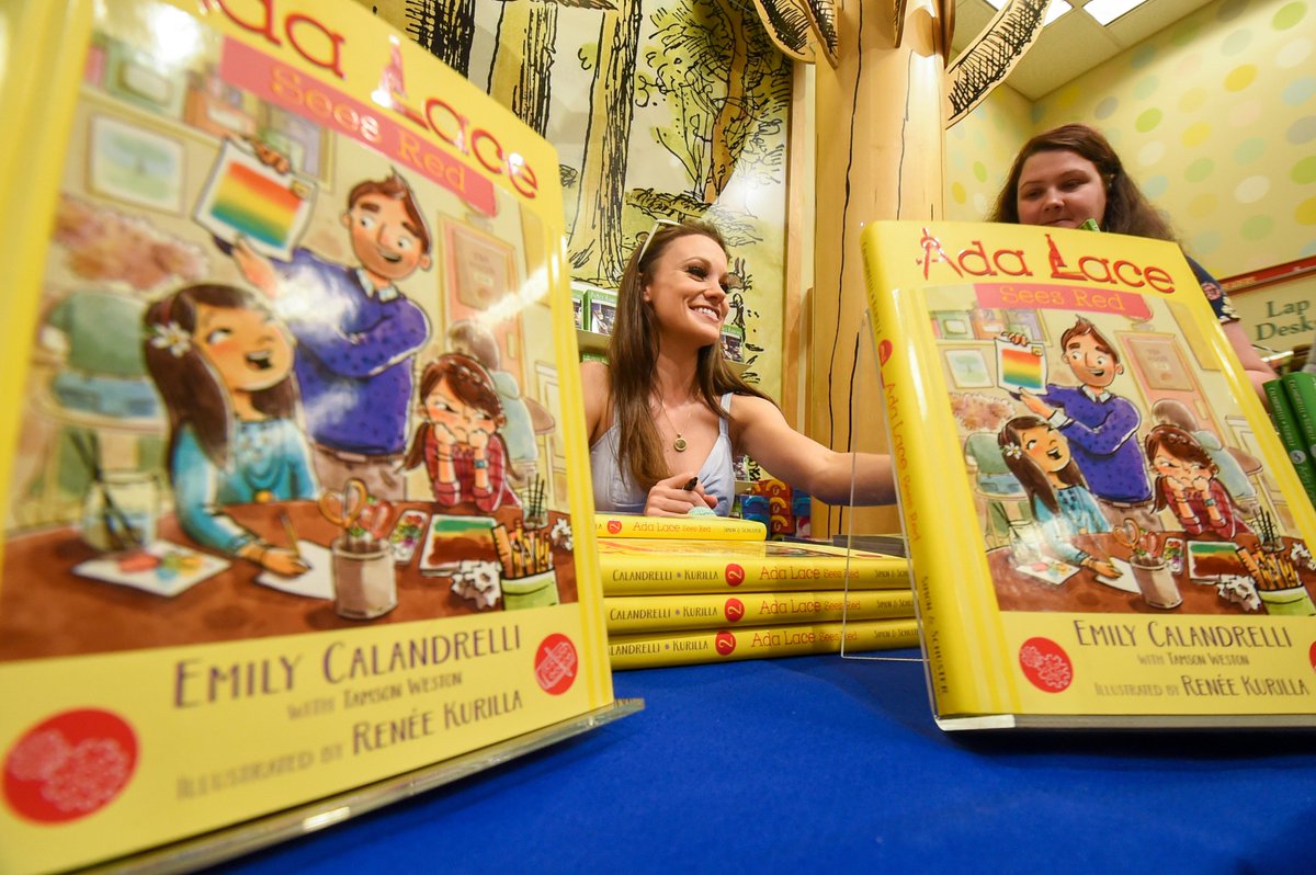 Emily Calandrelli tweet media