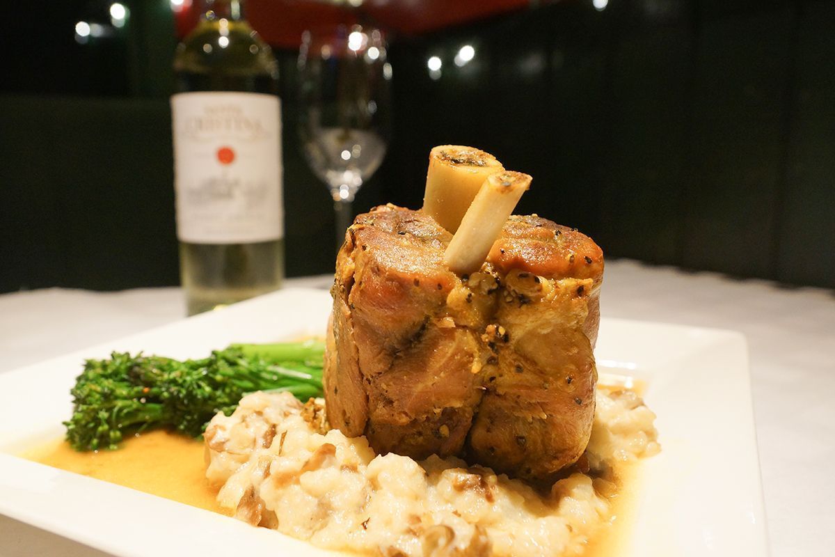This weekend we are featuring a tender Pork Shank!
Served with our signature mash potatoes &amp; broccolini
It is sure to be a filling dish! We look forward to seeing you
