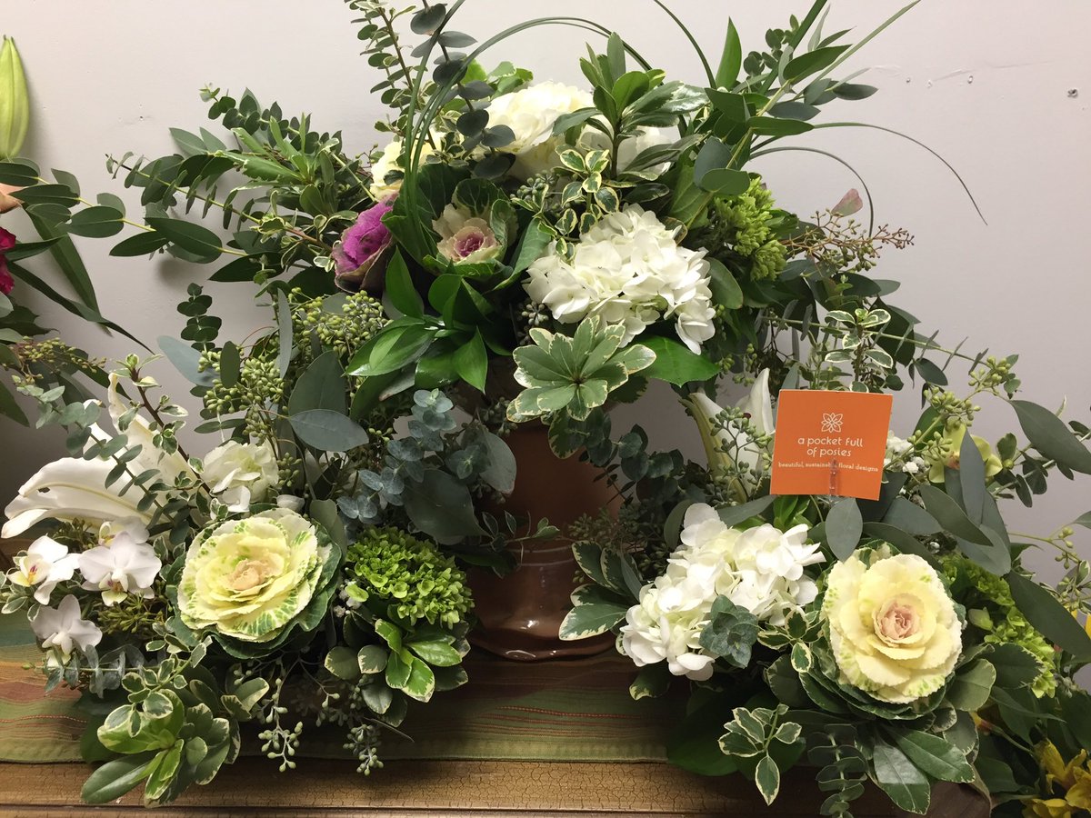 Simple, ethereal centerpieces for a weekend wedding! 💍👰🏽🤵🏻💐 #mnwedding #mnbride #centerpieces #floweringkale #ShopLocal #mnlocal