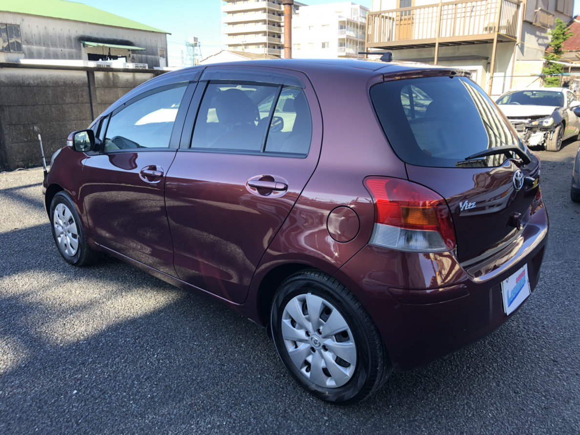 板金塗装 ガレージローライド トヨタ ヴィッツ 左フロントドア ロッカーパネル板金 塗装 修理 東京都西東京市よりご来店のお客様です 完成しました 今回はありがとうございました T Co Ipqxpk06xr ガレージローライド トヨタ ヴィッツ