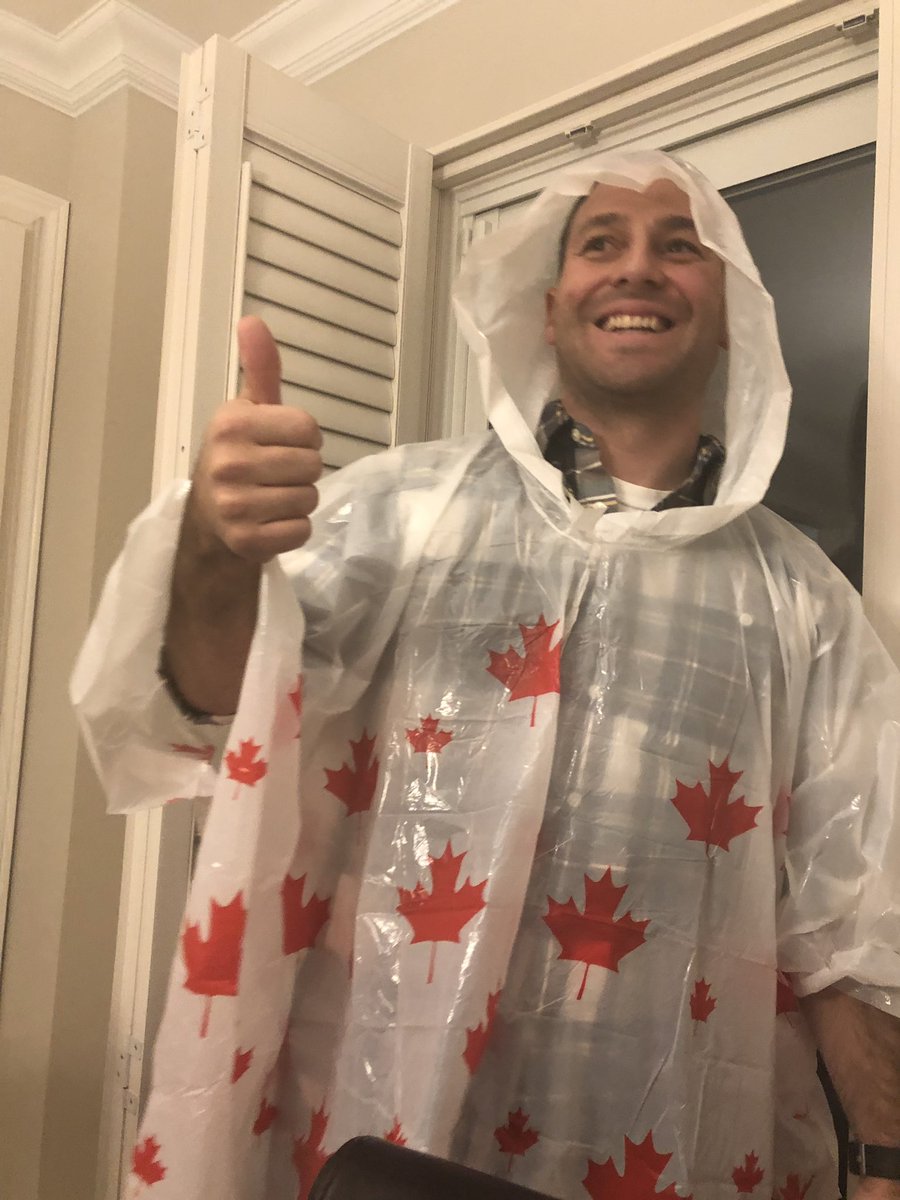 KristineHubbard's tweet image. Ready to BBQ the steaks. Little does he know, the rain has stopped 😂 #bestbrotherinlaw #famjam #Hubbards