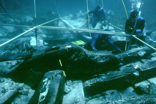 #Archaeotweet2018 (4) Supply ship #SydneyCove was purchased in 1796 + wrecked off Preservation Island Tasmania 1797 whilst enroute from Calcutta. In a feat of human endurance the crew set off in a longboat for Sydney only to be wrecked again and faced with a 600km march north…