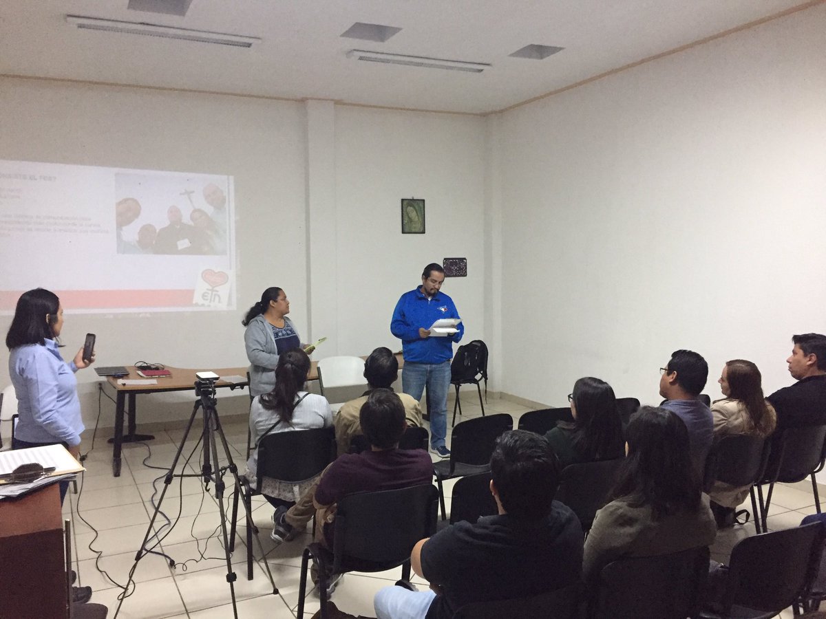 EN_QRO's tweet photo. Noche de información #Novios #Queretaro @ENqro1
https://t.co/eb5iH3ezAj https://t.co/M1gDFYHMsA