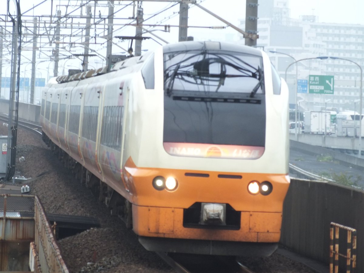 た け し 寝 不 足 気 味 東京ディズニーランドに行く前に 電車撮影 撮り鉄 をしてきました 今日は 東京ディズニーリゾートへの団体さん専用列車が２本も 同業者の皆さん お疲れ様でした 京葉線 武蔵野線 Tdr臨 舞浜臨 E653系