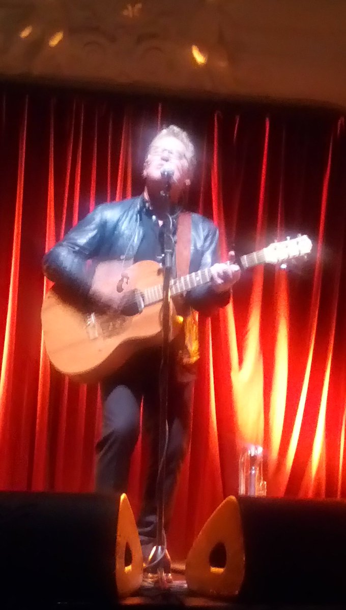 I saw @DonMcGlashan@Bushhallmusic last night. I have loved his music since I first saw the Mutton Birds in 1995. Don is one of the World's very greatest songwriters. His London show was brilliant and exhilarating.