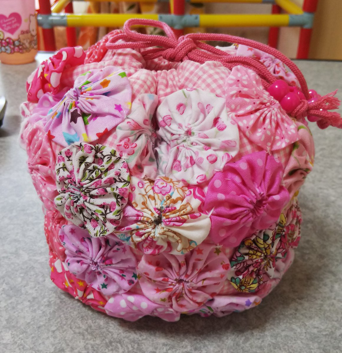 Echtheit06's tweet image. ヨーヨーキルトに挑戦しました😊💗 #ハッピー＆ラブリーキルト