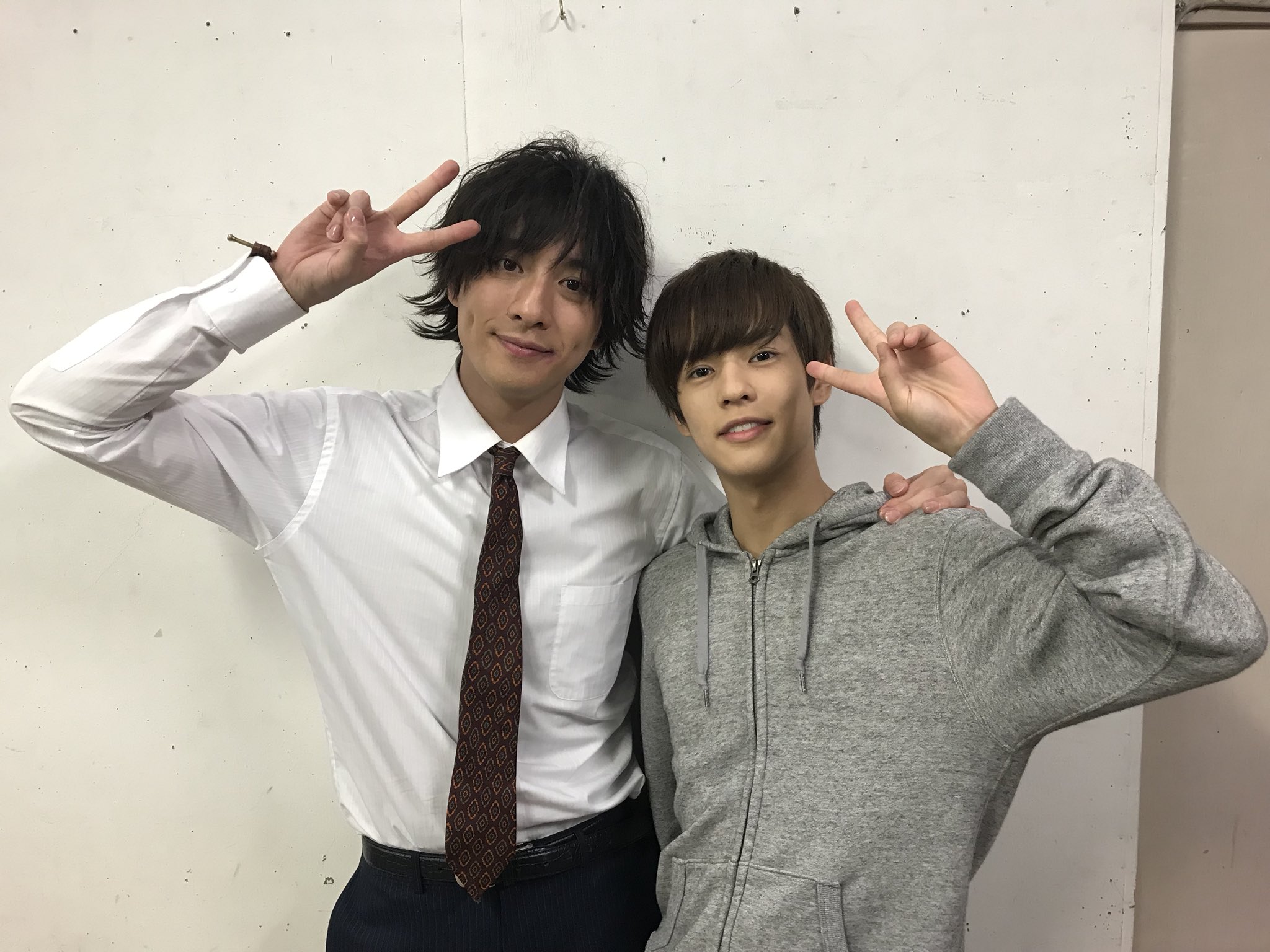 奥野 壮 明日朝9時からは仮面ライダージオウ第10話放送です 見所満載です 見るしかないです 写真は渡部秀さんと T Co Uirnrfagks Twitter
