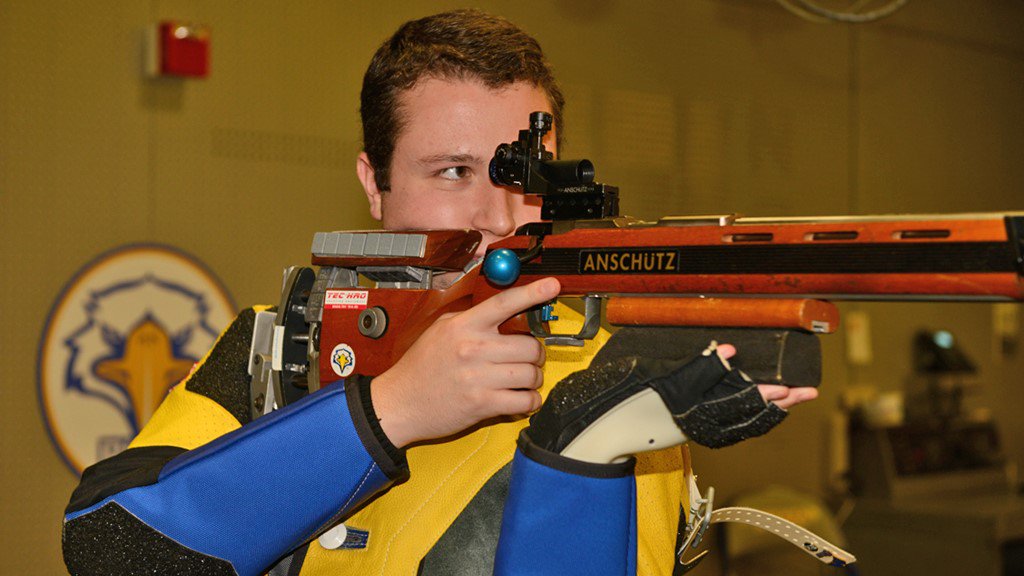 RECAP: <a href="/MSUEaglesRifle/">Morehead State Rifle</a> defeated Army today with a pair of school records and a bevy of personal bests. Eagles host Georgia Southern at Button Saturday. #onetownoneteam 

📙: bit.ly/2ODOrvX