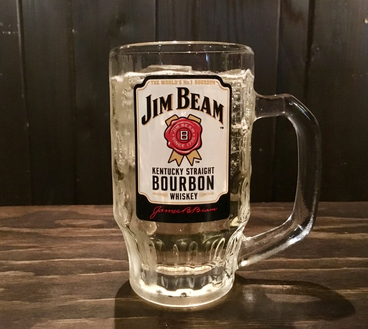 本日 ０ の付く日は 天丸の日 世界売上no 1バーボンウィスキー ジム ビーム のハイボールがなんと100円 ぶりの解体ショーや自慢の刺身盛り合わせ1 000円など お得で 面白いイベントやってます 是非 ０ の付く日は天海丸へ 天海丸