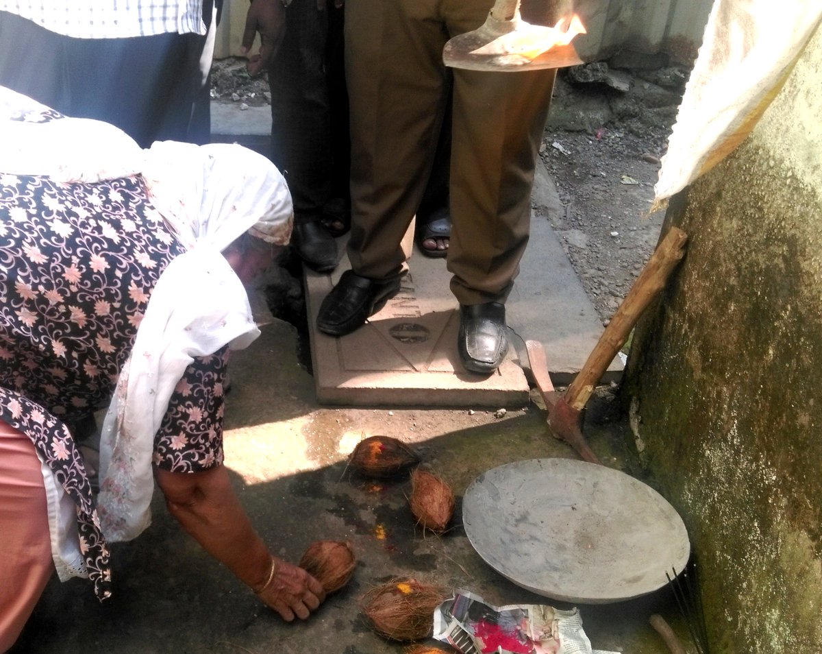 SandeepDham's tweet photo. सबका साथ  सबका विकास
#Mahurat #PunjabiCamp
#SabkaSaath #SabkaVikas
#SaafNiyat #SahiVikas
#SionKoliwada #PunjabiColony 
#BJP #ForCitizens

@Dev_Fadnavis @raosahebdanve @SarojPandeyBJP @ChDadaPatil @TawdeVinod @ShelarAshish @PrasadLadInd @Sunilkarjatkar @BJPforMumbai https://t.co/cLtXJGhsFR