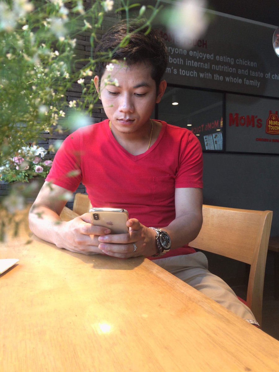 leanghong12's tweet photo. មានអ្នកណាចង់ធើសង្សាខ្ញុំអត់មិត្ត https://t.co/5mHrcDb4o8