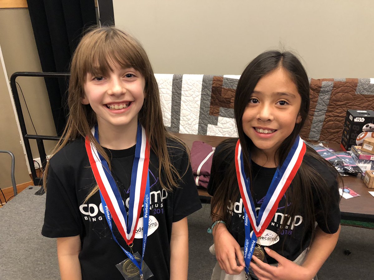 PaulHill_io's tweet image. Tonight our #CodeCamp2018 committee had the opportunity to thank @STEMUtah &amp;amp; tech leaders in our community for their support of CS education in Washington County #UtahTech