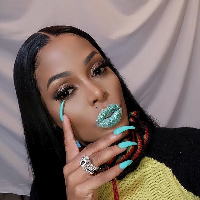 KAOIR_Cosmetics's tweet photo. Our Exclusive #GLITZSTICK™ Line is GROWING!! Have You Seen our Latest Addition?? #EXCITEMINT #GLITZSTICK!!⠀
__⠀
Get THIS Shade and MORE at https://t.co/9EigFsNzs3⠀
__⠀
#KAOIR⠀
#KAOIRGlitzstick https://t.co/RolX3IdPIE
