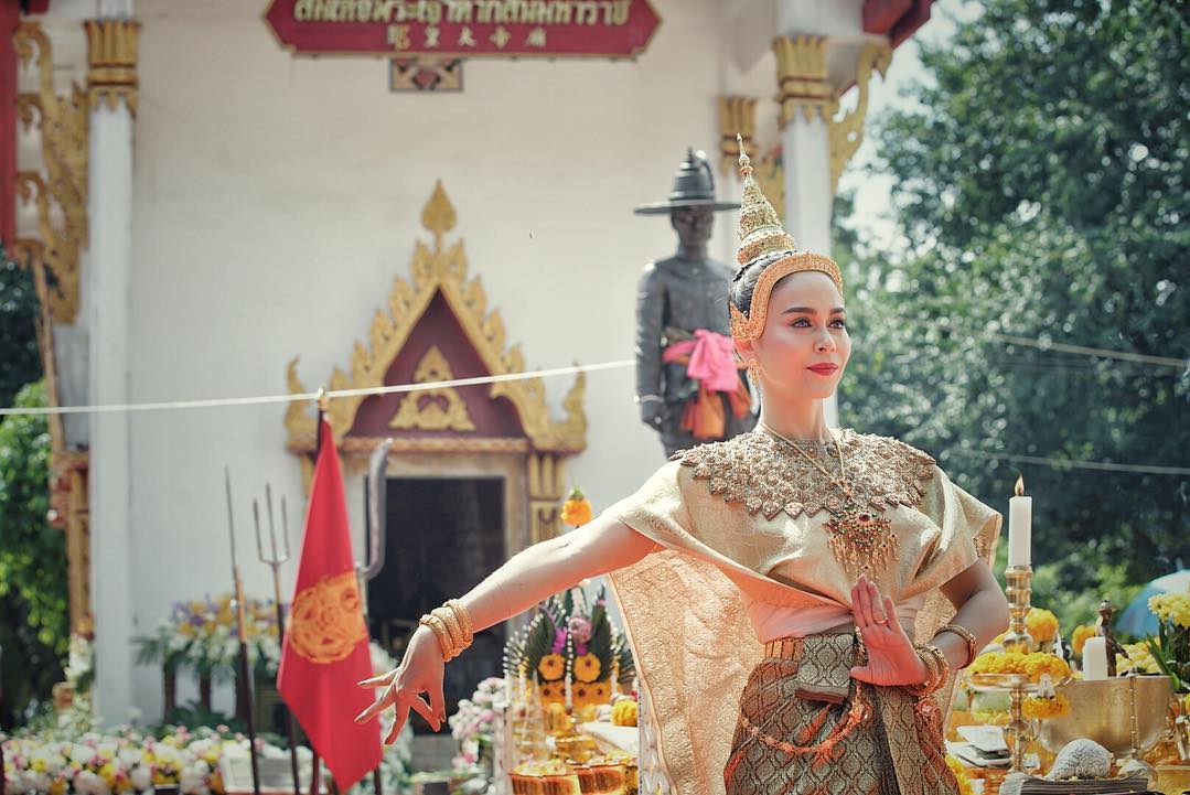 6 พฤศจิกายน 250ปี กอบกู้เอกราช เป็นวันชนะศึก ซึ่งเป็นวันสำคัญอีกวันหนึ่งของประเทศไทย และวันในนี้ได้มีโอกาสร่วมรำในชุด “รำฉลองชัย” นับว่าเป็นบุญเหลือเกินที่ได้ทำในสิ่งนี้ ไม่อยากให้เพลงจบเลย รู้สึกเหมือนรำไปแป๊บเดียวเอง เหมือนอยู่ในความฝัน...