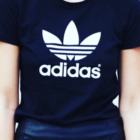 NAME GAME || Saturday vibes in logo tees 🖤 Check our which logo tees we’re loving on the blog via the link in our bio now 💻 #logotee #casualsaturday #logomania #saturdayvibes ift.tt/2z0SltN