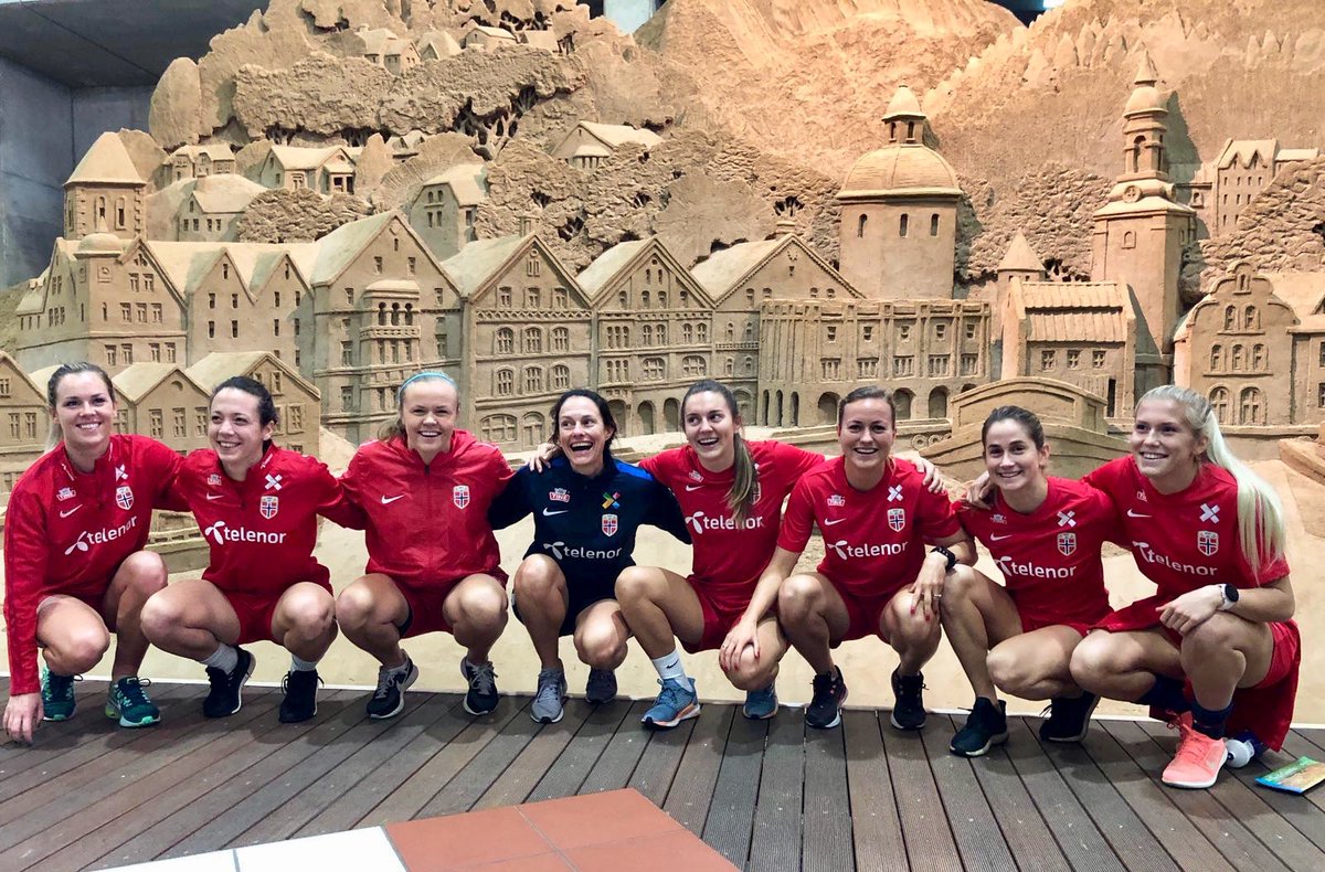 なでしこ女子サッカー uー17女子w杯でリトルなでしこが メキシコと対戦 木下桃香 メニーナ のゴラッソで先制したが 1 1のドロー しかし1位通過で準々決勝はニュージーランドと対戦しベスト4を狙う 動画 T Co D8ehtxckf9 リトル なでしこ女子サッカー uー17女子w杯でリトルなでしこが メキシコと対戦 木下桃香 メニーナ のゴラッソで先制したが 1 1のドロー しかし1位通過で準々決勝はニュージーランドと対戦しベスト4を狙う 動画 T Co D8ehtxckf9 リトル