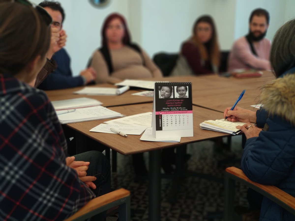 Asafilap_'s tweet photo. Hoy reunión de Junta Directiva de ASAFILAP. Los vocales de cada provincia toman notas, hay mucho trabajo por hacer. #fisurapalatina #paladarhendido #labiofisurado https://t.co/5zQMPsTeoh
