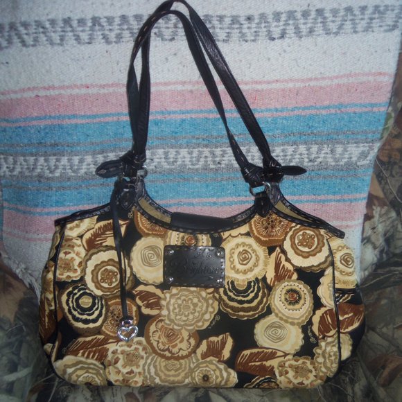 So good I had to share! Check out all the items I'm loving on @Poshmarkapp from @thriftydiva2015 @Cutebagel1<a href="/tag/fashion"class="tags"><span>#fashion</span></a><a href="/tag/shopmycloset"class="tags"><span>#shopmycloset</span></a><a href="/tag/style"class="tags"><span>#style</span></a><a href="/tag/missme"class="tags"><span>#missme</span></a><a href="/tag/brighton"class="tags"><span>#brighton</span></a>