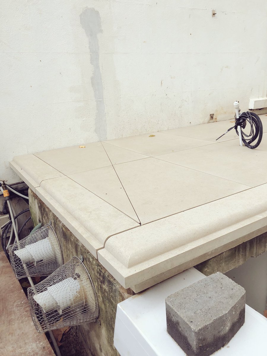 ButterWakefield's tweet photo. Breathtakingly beautiful Portland Stone from @CEDNaturalStone @Giles_At_CED exquisitely installed by @GavBarrett @TheOutdoorRoom1  @Doddster1970 THANK YOU TEAM! ##happydays #landscapeperfection #gardendesign https://t.co/dHhEL88MV9