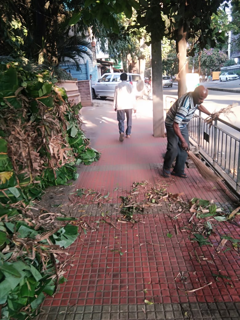 vvpuramtrfps's tweet photo. #cleanfootpath Today cleared footpath encroachment on 5th Main Chamrajpet, near Vijayavani office. @blrcitytraffic @BlrCityPolice https://t.co/IMMzJc4R4v