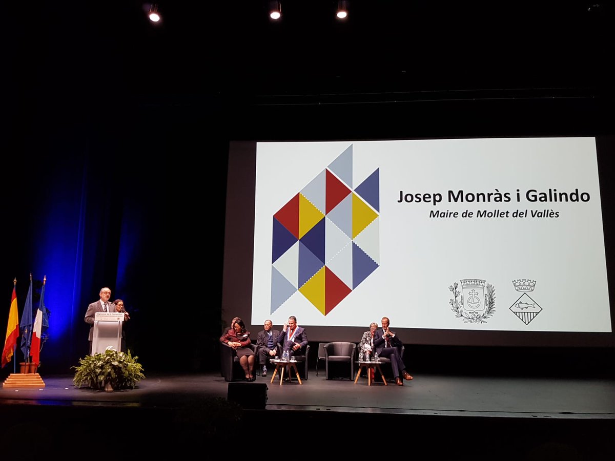 ajmollet's tweet photo. Amb l'acte formal que s'està celebrant en aquests moments a @VMontelimar #Molet i aquesta fantàstica ciutat francesa s'han agermanat https://t.co/OdNcMQhCFr