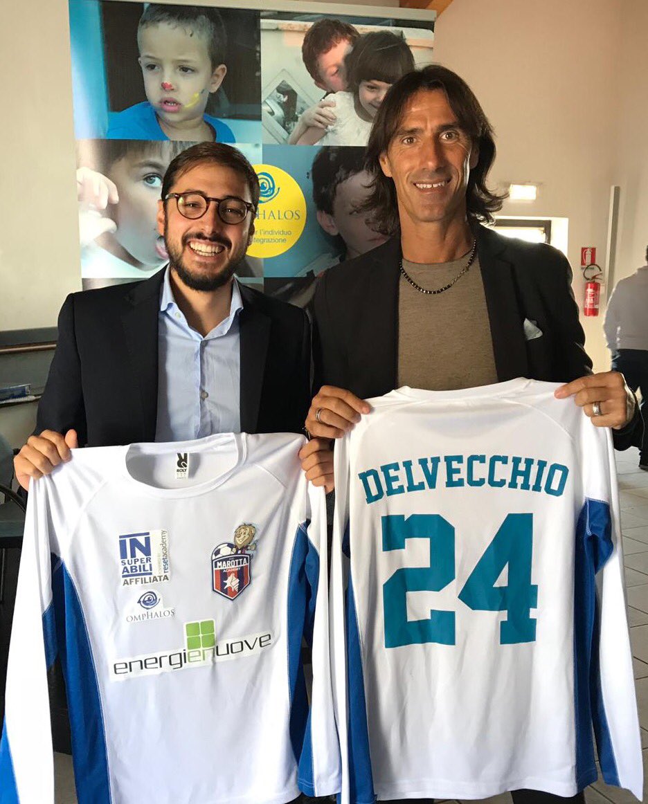 Barbieri_N's tweet photo. Con #MarcoDelvecchio, Asd Marotta Calcio e Omphalos per la presentazione del progetto #Insuperabili!
#MondolfoMarotta https://t.co/m6qmqnwnni
