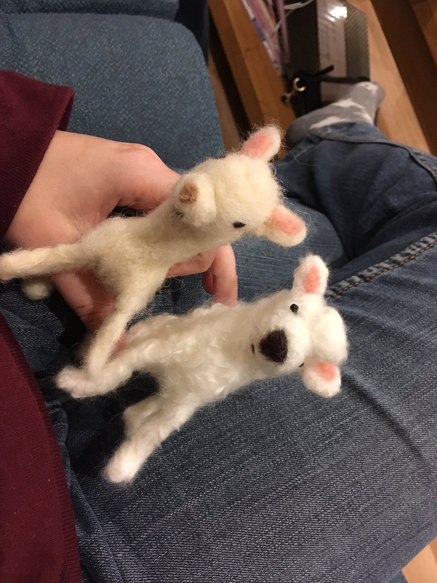 offord_kimberly's tweet photo. First time felting some llamas dint turn out too bad .... https://t.co/R03zHQaIS5