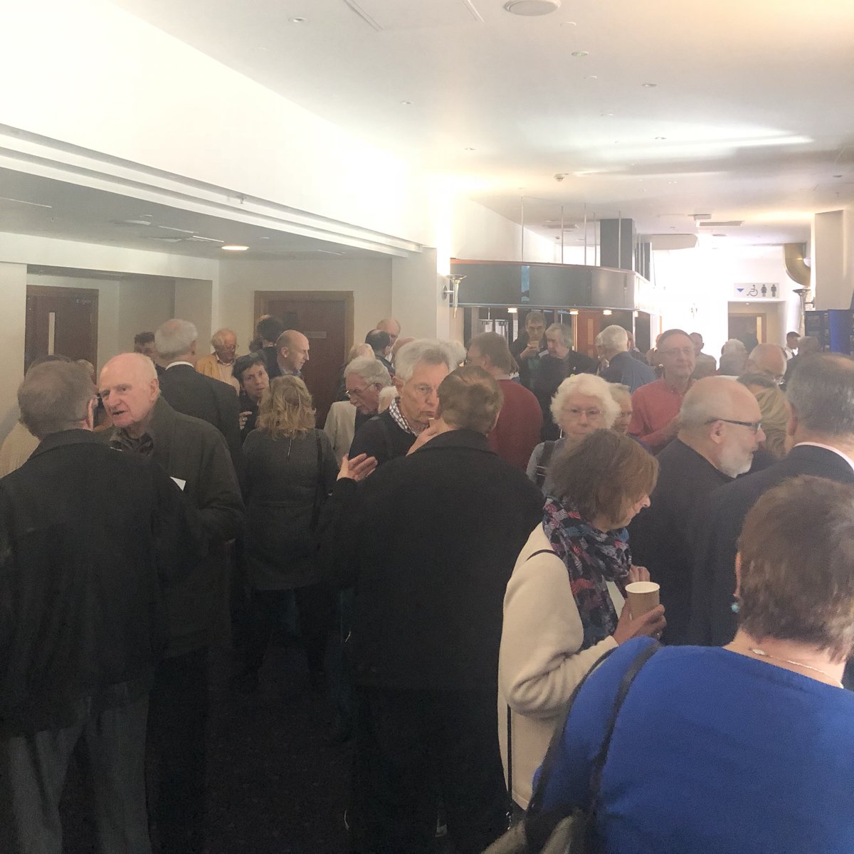 LindaMcAvanMEP's tweet photo. Great to see so many @yorkshirelabour members at our #EPF2018 - we’re just in our morning breakout &amp; thank you all for coming! 🌹 https://t.co/yBJYAbQMm8